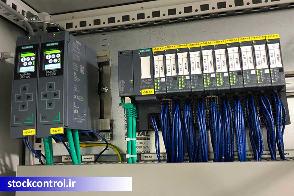 نمایی از نصب پی ال سی 1500 و ماژول های کاربردی در کنار هم